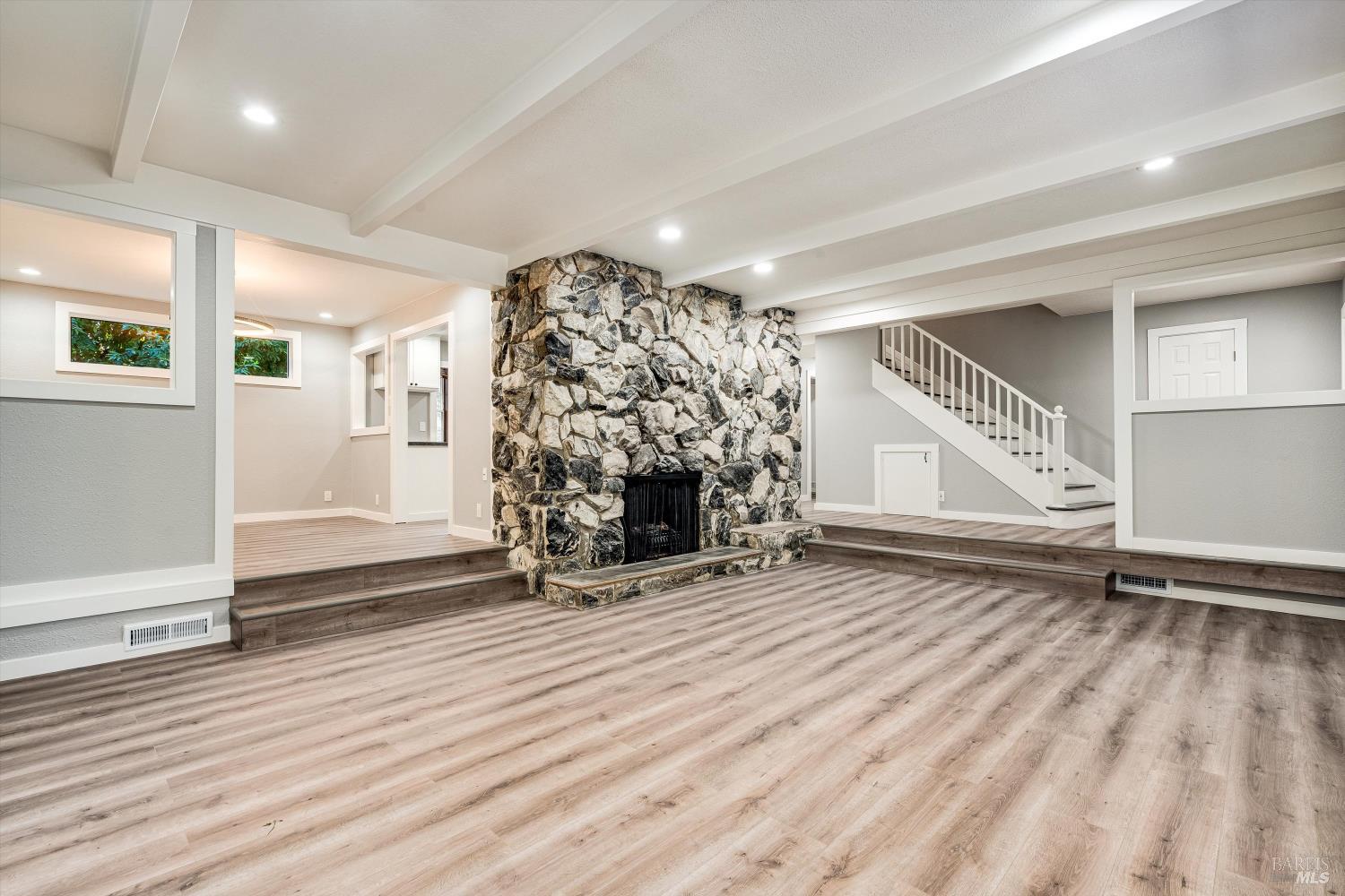 5346 Montecito Avenue Santa Rosa, CA 95404 - Photo 11 of 72