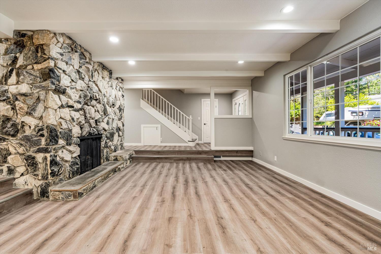 5346 Montecito Avenue Santa Rosa, CA 95404 - Photo 12 of 72