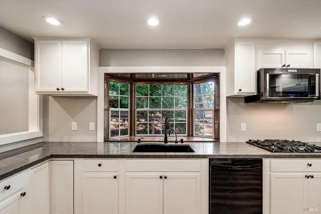 $975,000 | 5346 Montecito Avenue, Santa Rosa, CA 95404