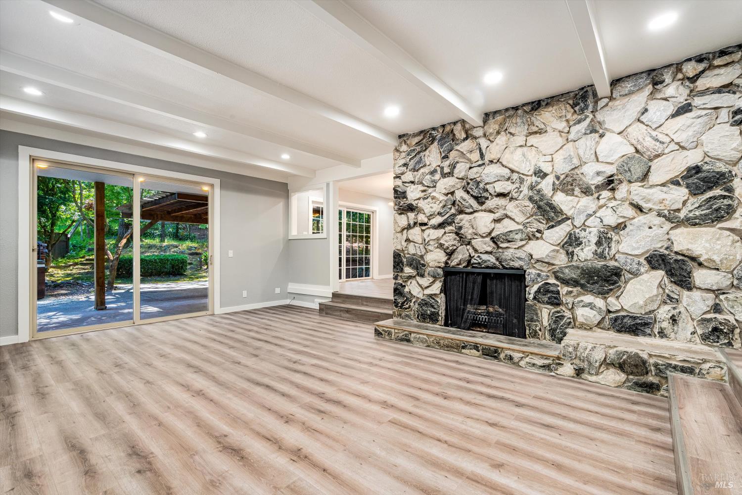 5346 Montecito Avenue Santa Rosa, CA 95404 - Photo 10 of 72