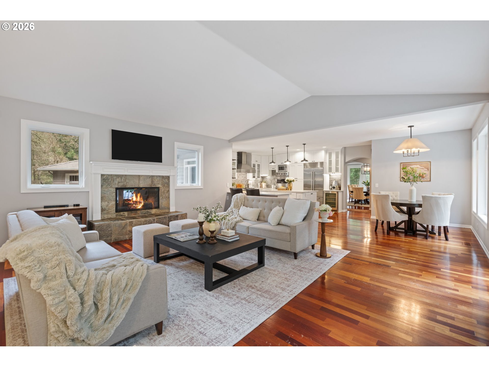 18977 Southwest Barton Road Lake Oswego, OR 97034 - Photo 15 of 48