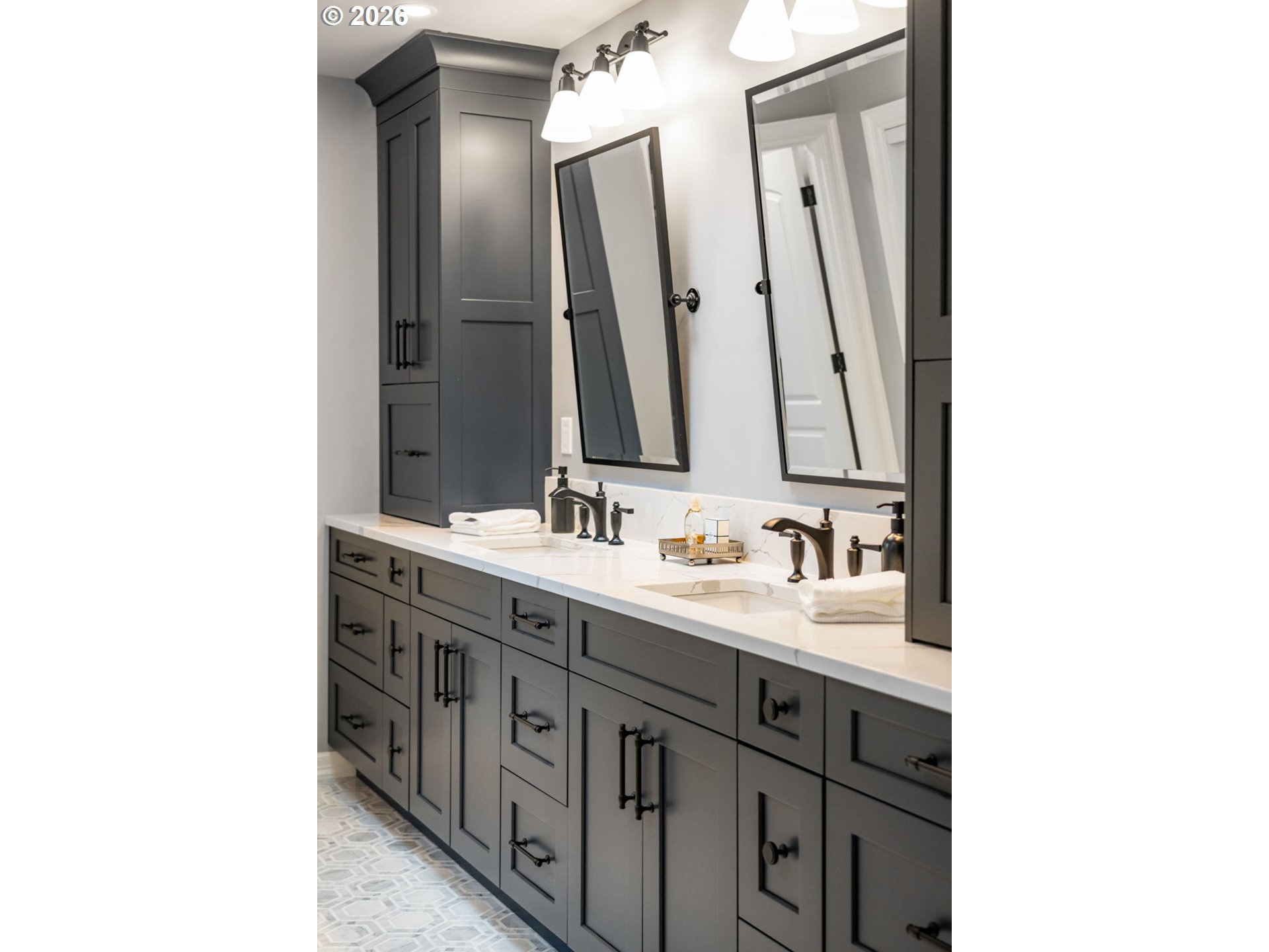 18977 Southwest Barton Road Lake Oswego, OR 97034 - Photo 31 of 48