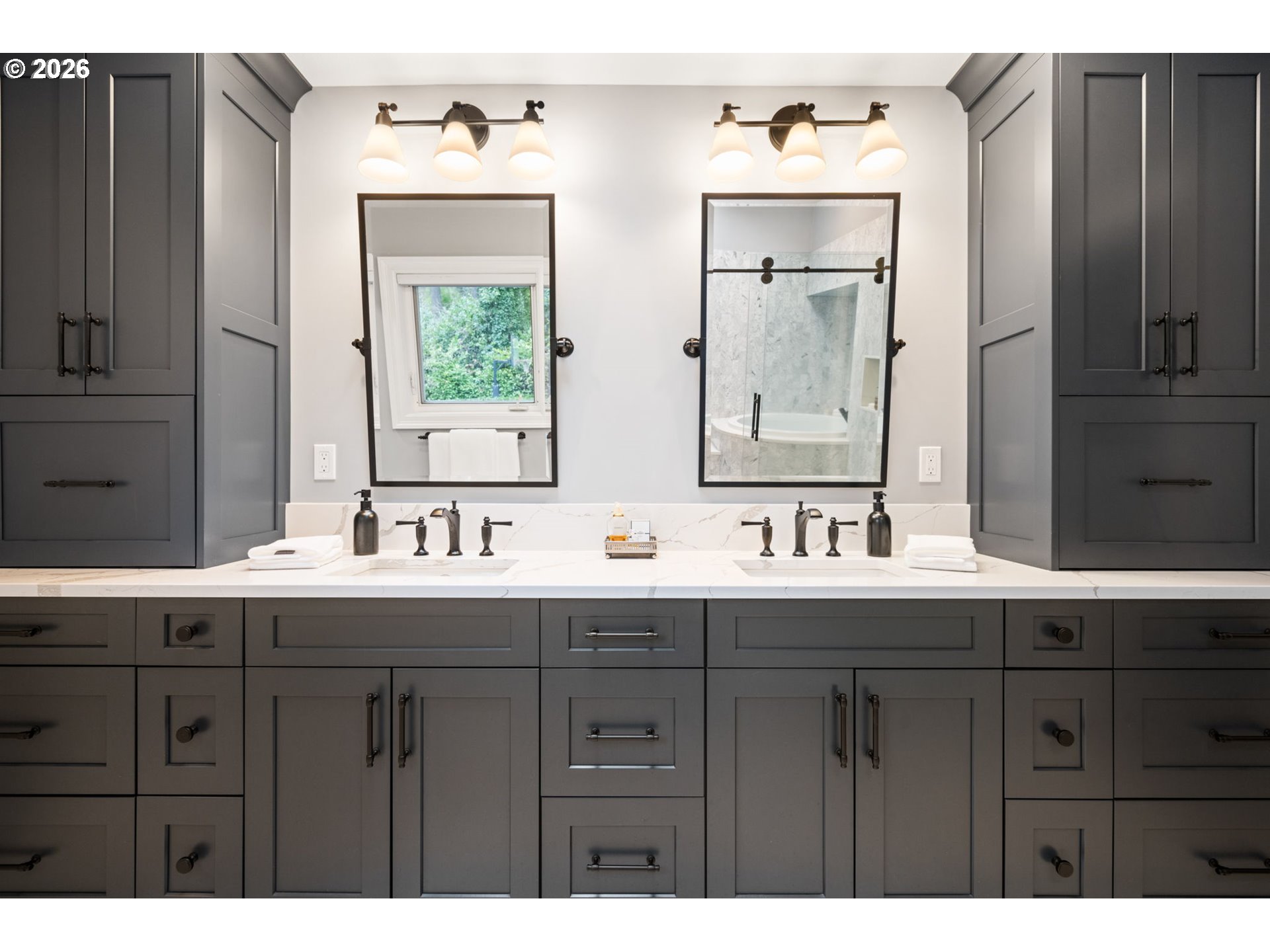 18977 Southwest Barton Road Lake Oswego, OR 97034 - Photo 32 of 48