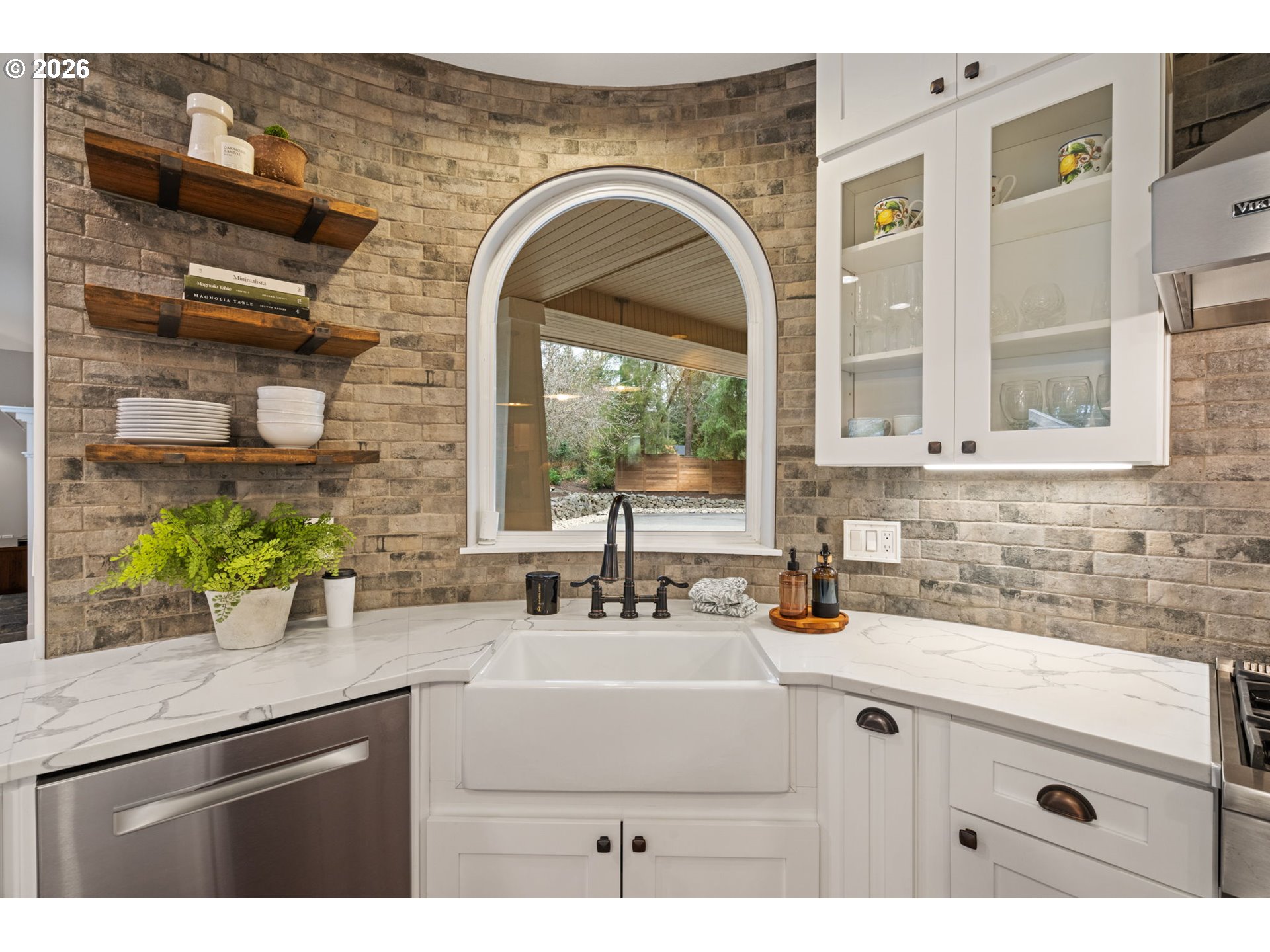 18977 Southwest Barton Road Lake Oswego, OR 97034 - Photo 8 of 48