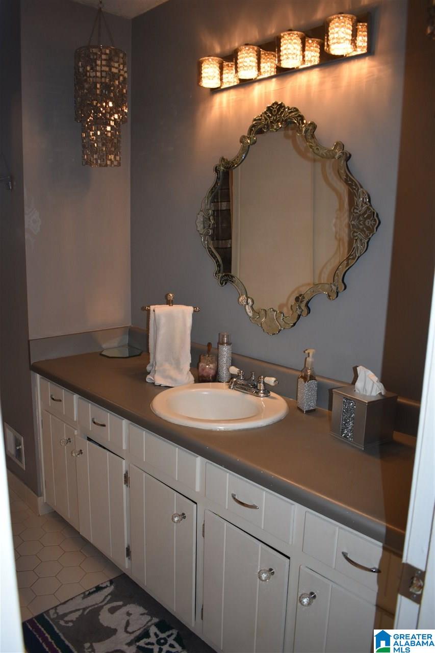 508 Wilderness Road Pelham, AL 35124 - Photo 12 of 38