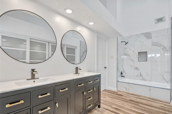 $2,200 | 12426 North Rachlin Circle, Houston, TX 77071