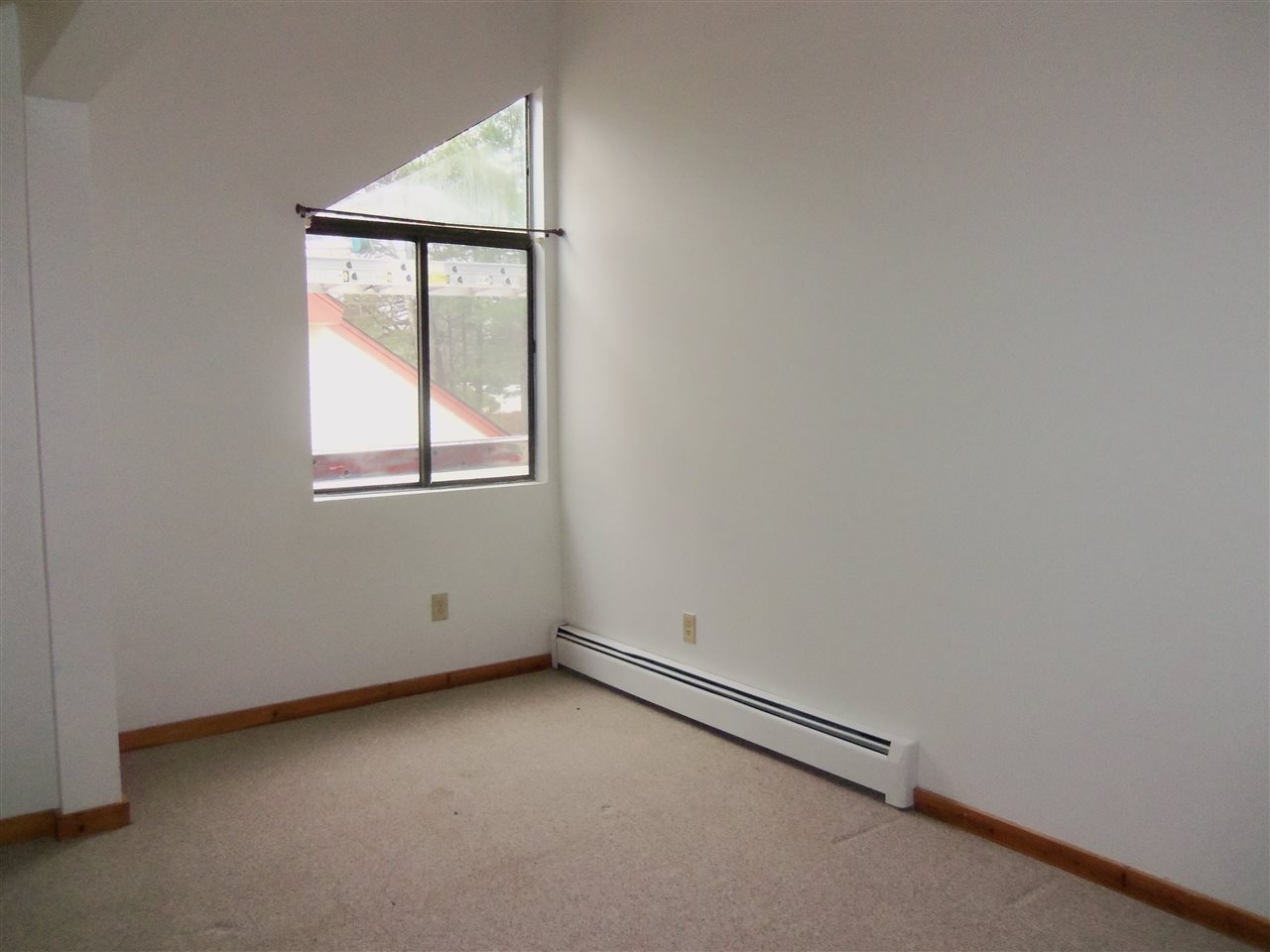 33 Franklin Heights, Unit 33 Rochester, NH 03867 - Photo 8 of 16