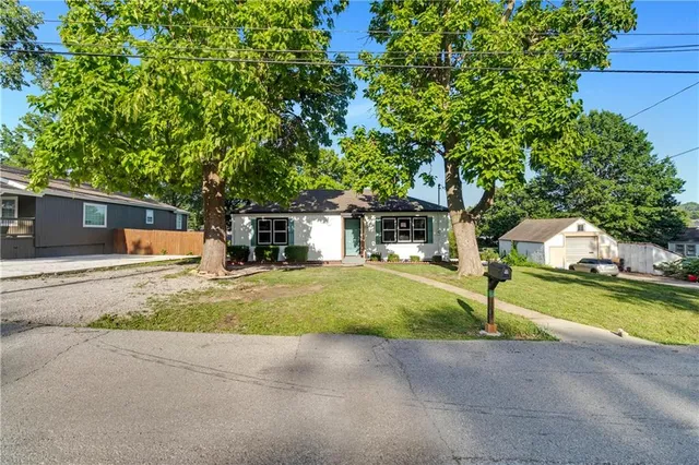 $255,000 | 3141 South 37th Street, Kansas City, KS 66106