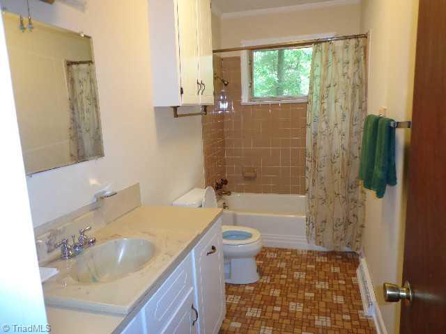 4315 Moffitt Mill Road Ramseur, NC 27316 - Photo 6 of 11 Bath.