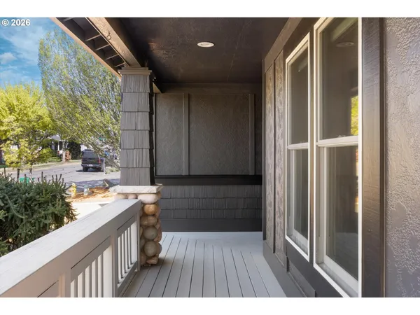 $719,500 | 16138 Southeast Goosehollow Drive, Damascus, OR 97089