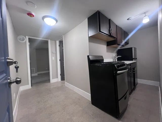 $850 | 3353 West Warren Boulevard, Unit GR, Chicago, IL 60624