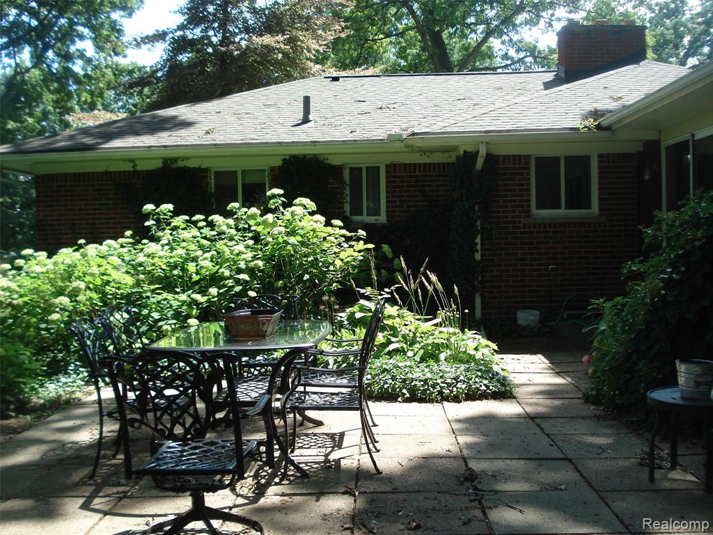 220 Montmorency Road Rochester, MI 48307 - Photo 16 of 18
