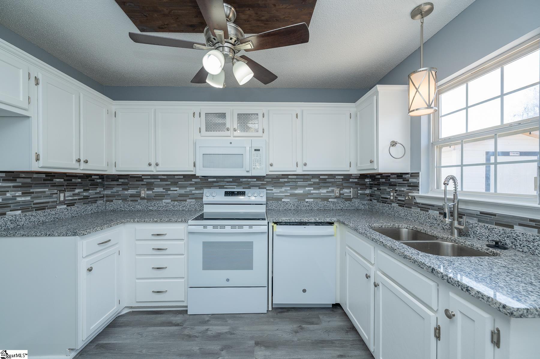 508 Sierra Ridge Court Moore, SC 29369 - Photo 12 of 35