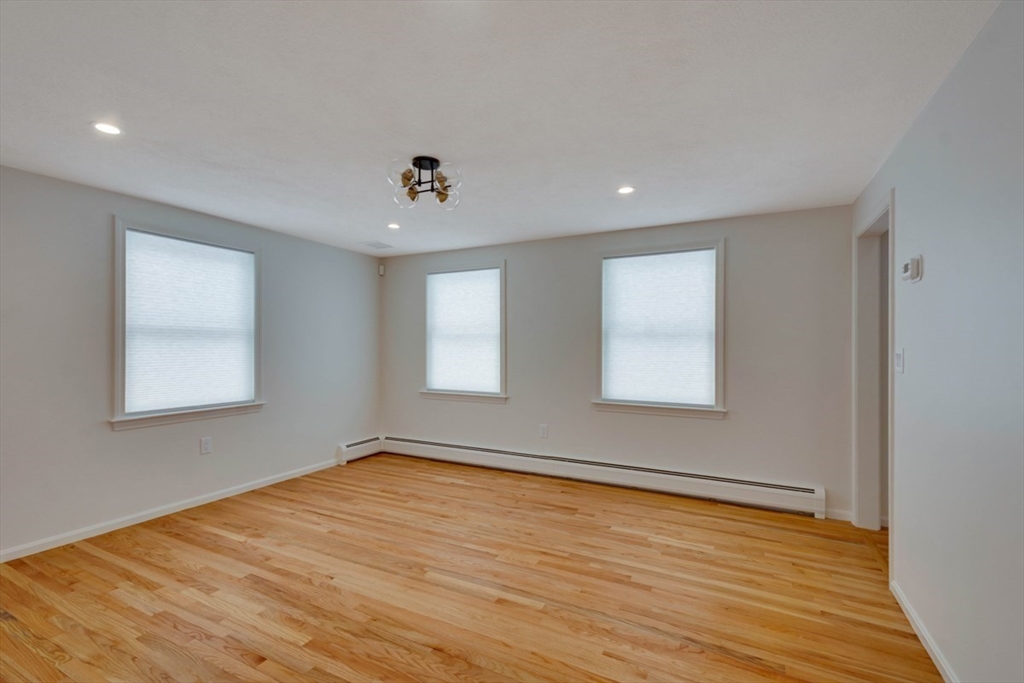 28 Lyme Road Newton, MA 02465 - Photo 11 of 20