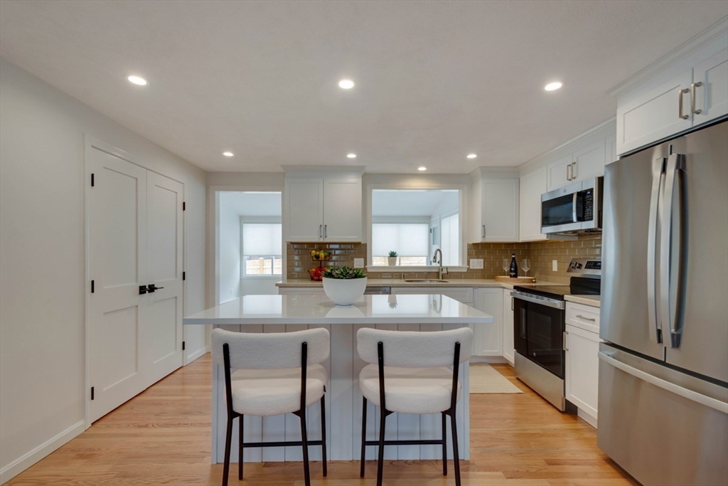28 Lyme Road Newton, MA 02465 - Photo 2 of 20
