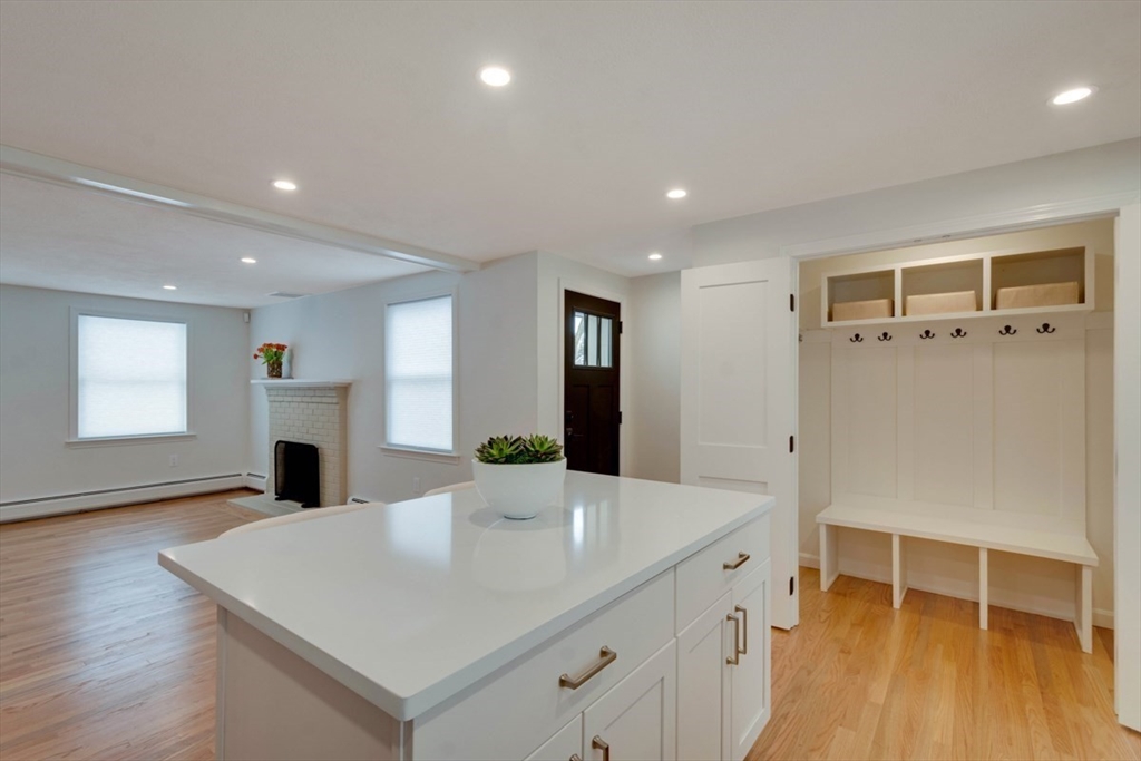 28 Lyme Road Newton, MA 02465 - Photo 6 of 20