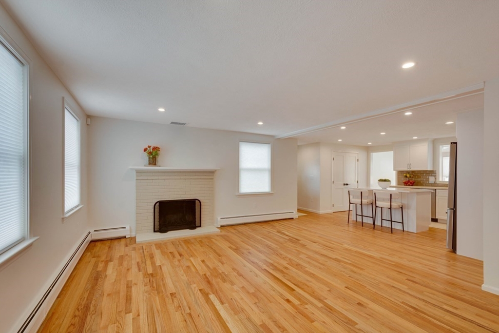 28 Lyme Road Newton, MA 02465 - Photo 9 of 20