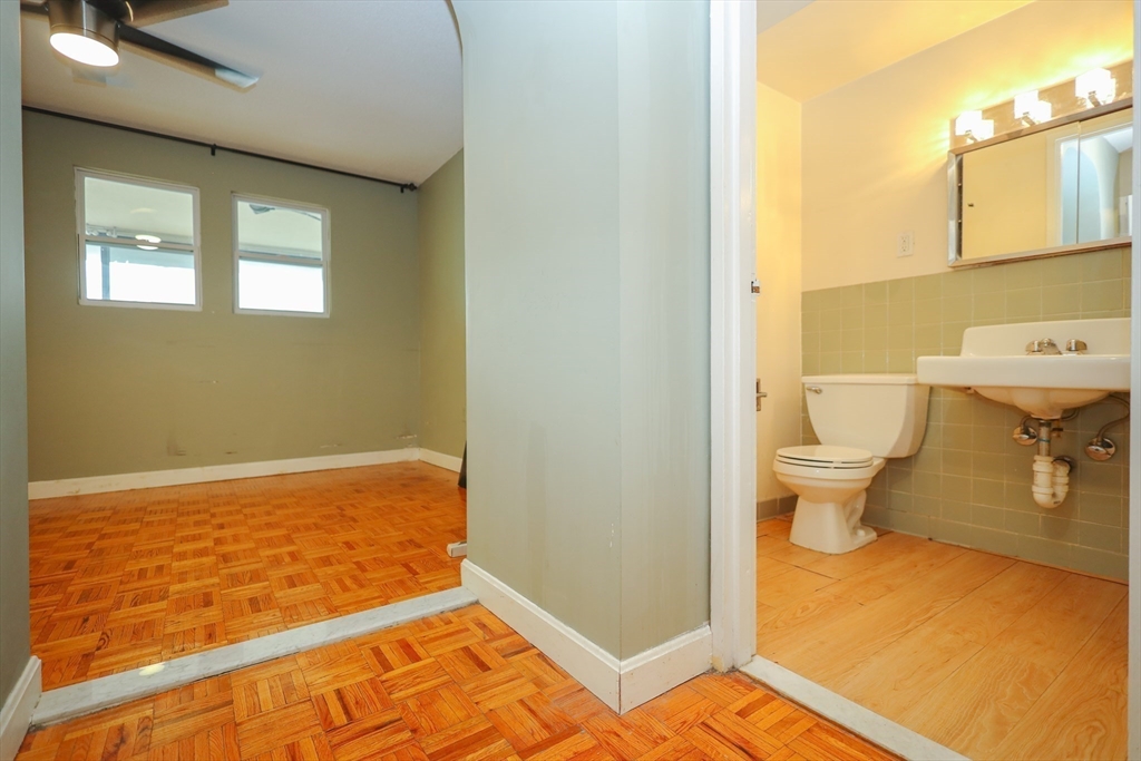 566 Commonwealth Avenue, Unit 304 Boston, MA 02215 - Photo 11 of 29