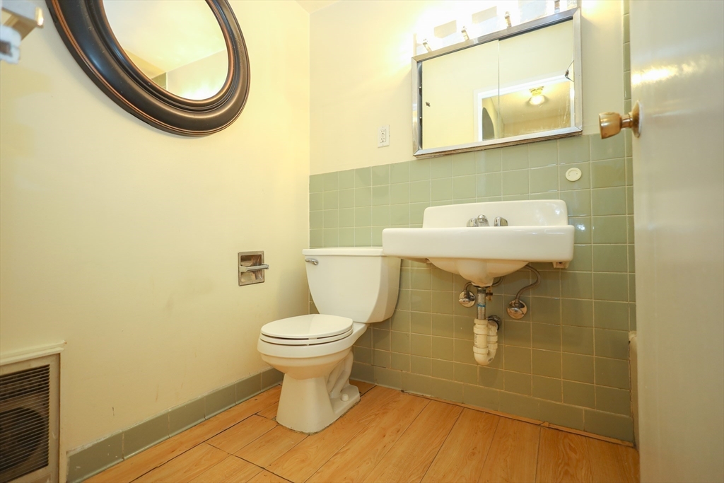 566 Commonwealth Avenue, Unit 304 Boston, MA 02215 - Photo 12 of 29