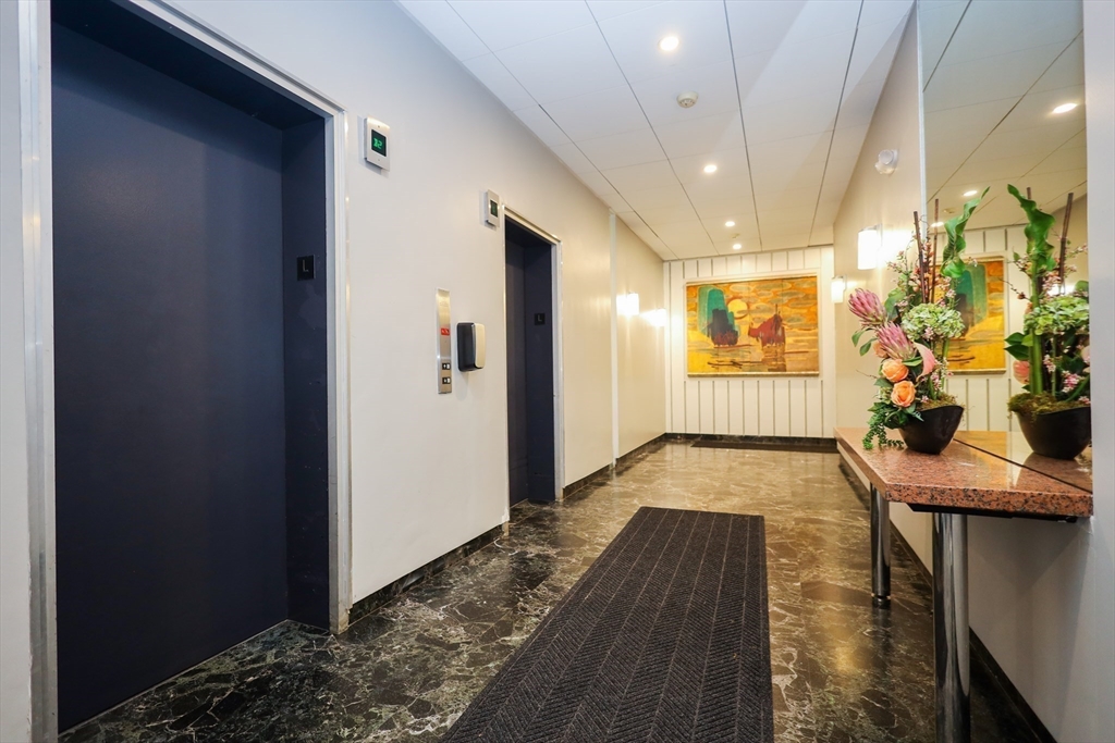 566 Commonwealth Avenue, Unit 304 Boston, MA 02215 - Photo 24 of 29