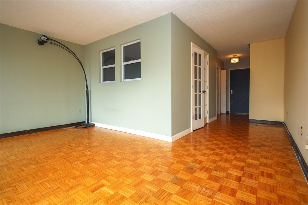 566 Commonwealth Avenue, Unit 304 Boston, MA 02215 - Photo 5 of 29