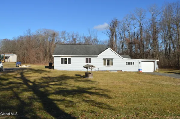 $180,000 | 37 Fox Street, Coeymans, NY 12158