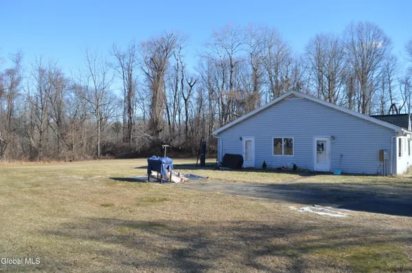 $180,000 | 37 Fox Street, Coeymans, NY 12158