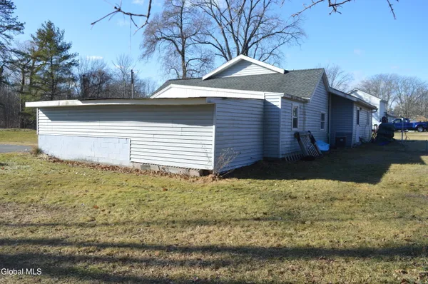 $180,000 | 37 Fox Street, Coeymans, NY 12158