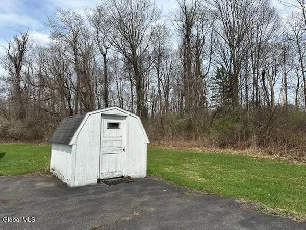 $180,000 | 37 Fox Street, Coeymans, NY 12158