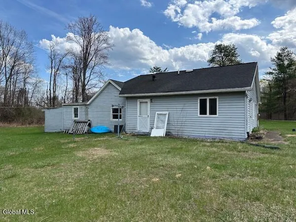 $180,000 | 37 Fox Street, Coeymans, NY 12158