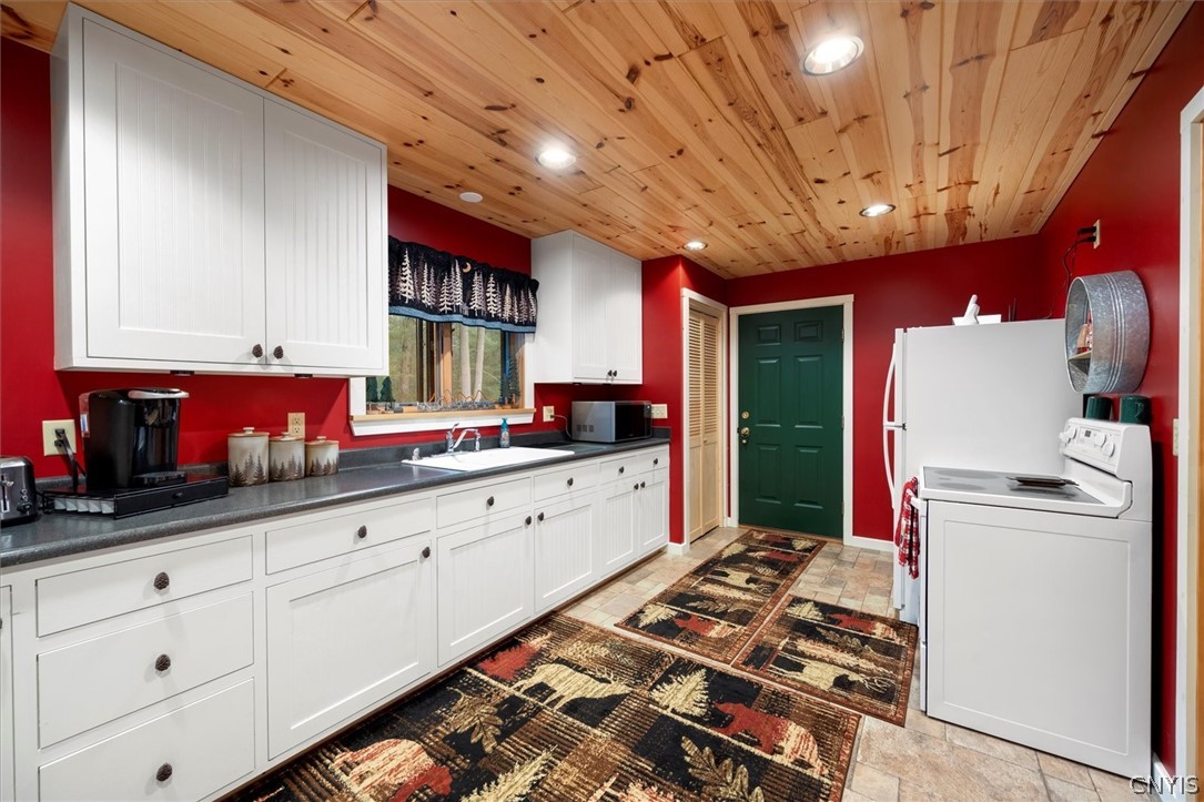 8155 Number 4 Road New Bremen, NY 13367 - Photo 16 of 50