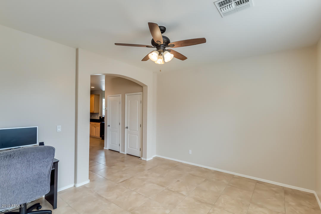 19216 North Lariat Road Maricopa, AZ 85138 - Photo 32 of 40 32-Lariat