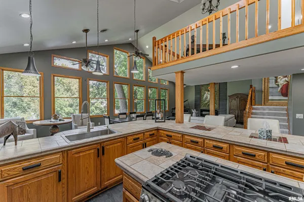 $329,000 | 18 Willow Lane, Lincoln, IL 62656
