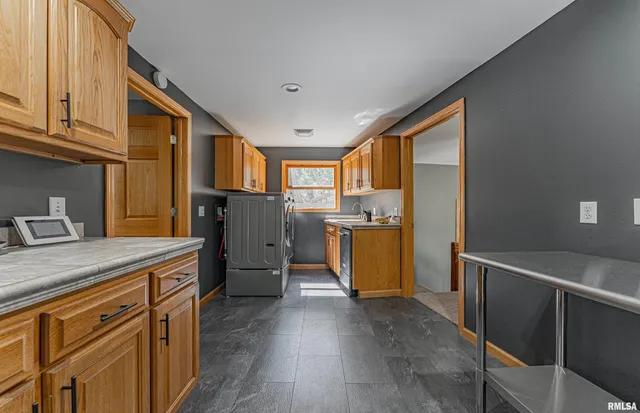 $339,000 | 18 Willow Lane, Lincoln, IL 62656