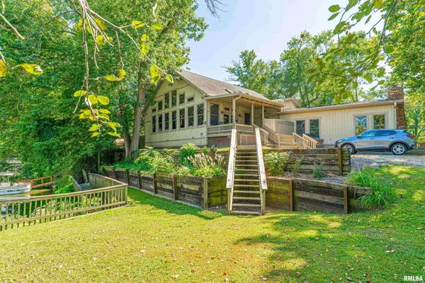 $329,000 | 18 Willow Lane, Lincoln, IL 62656