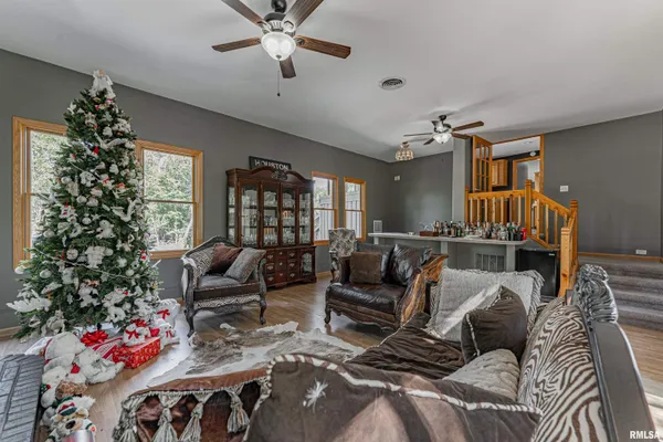 $329,000 | 18 Willow Lane, Lincoln, IL 62656