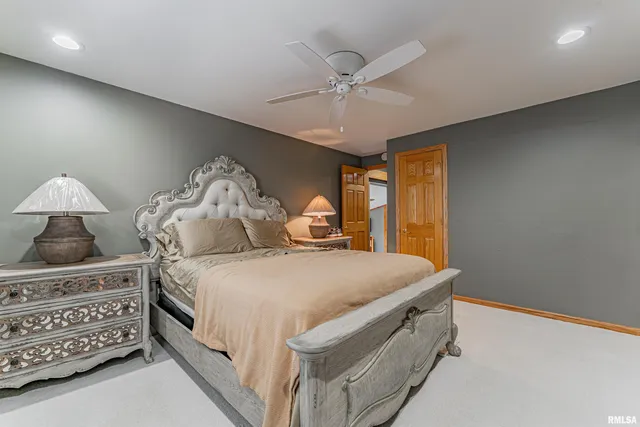 $339,000 | 18 Willow Lane, Lincoln, IL 62656