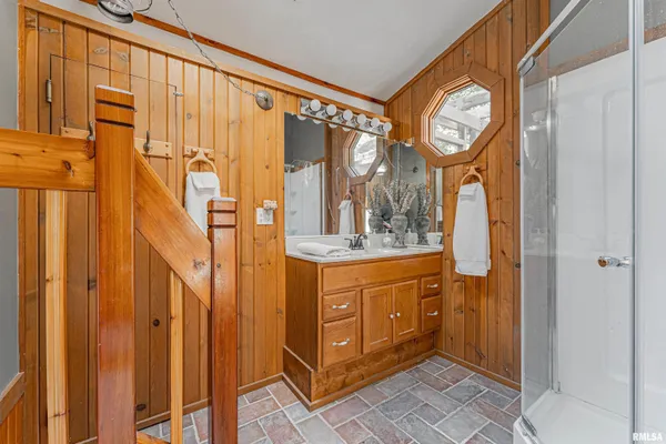 $329,000 | 18 Willow Lane, Lincoln, IL 62656