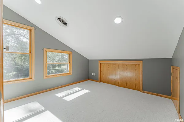 $329,000 | 18 Willow Lane, Lincoln, IL 62656