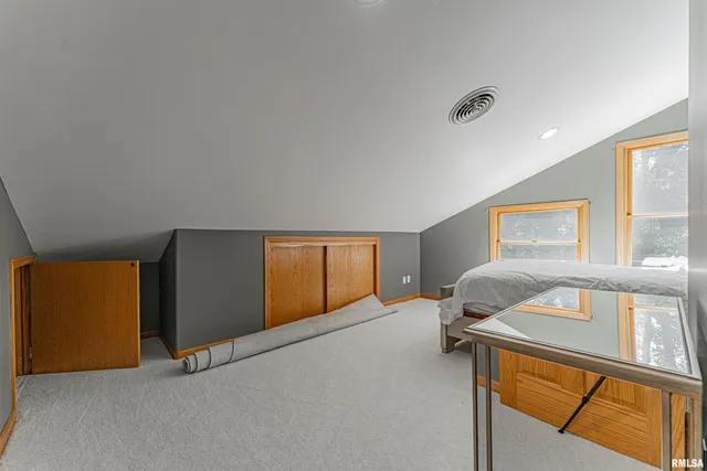 $339,000 | 18 Willow Lane, Lincoln, IL 62656