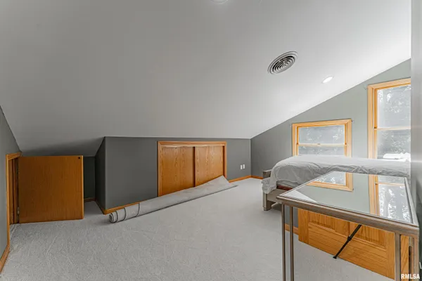 $329,000 | 18 Willow Lane, Lincoln, IL 62656