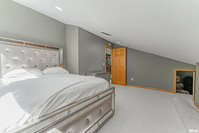 $339,000 | 18 Willow Lane, Lincoln, IL 62656