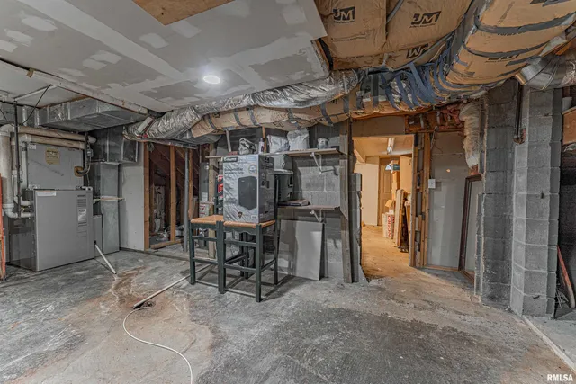 $339,000 | 18 Willow Lane, Lincoln, IL 62656