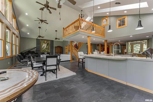 $339,000 | 18 Willow Lane, Lincoln, IL 62656