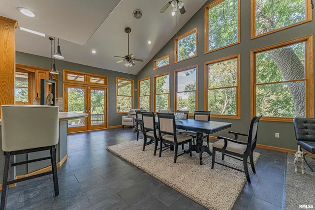 $339,000 | 18 Willow Lane, Lincoln, IL 62656