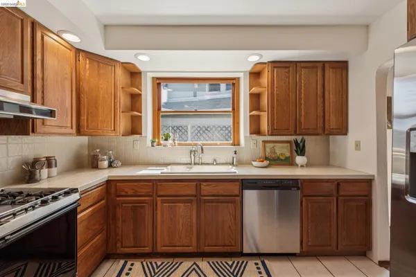 $848,000 | 19 Veteran Way, Oakland, CA 94602