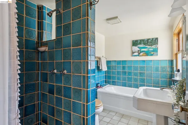 $848,000 | 19 Veteran Way, Oakland, CA 94602