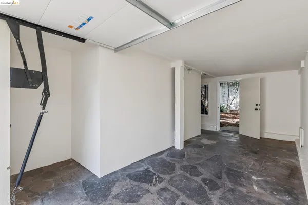 $848,000 | 19 Veteran Way, Oakland, CA 94602