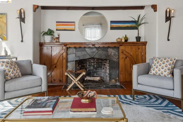 $848,000 | 19 Veteran Way, Oakland, CA 94602