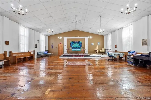 $628,800 | 5445 East Creek Road, Wales, NY 14139